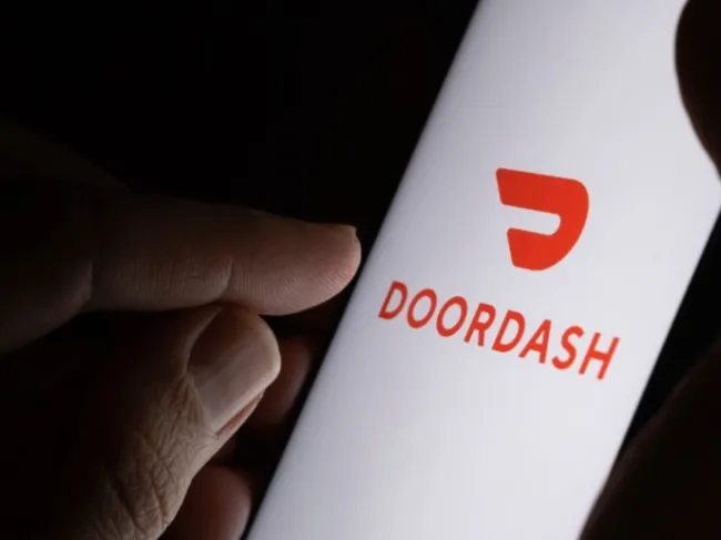 cell phone showing doordash